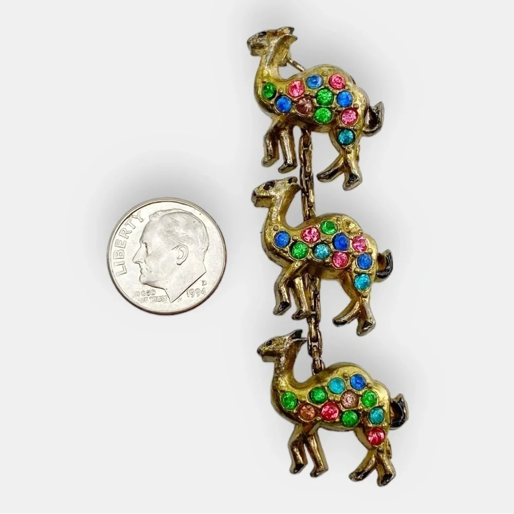 Vintage Camel Brooch - Picture 2 of 4